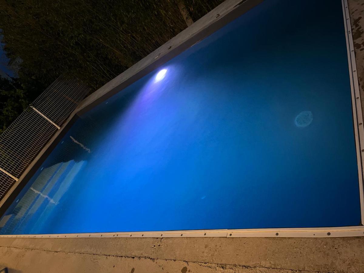 Villa Climatise Avec Piscine Et Jacuzzi Карпантра Экстерьер фото